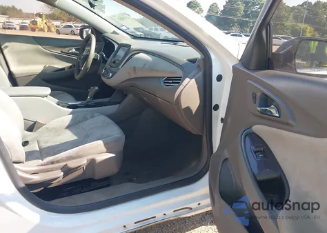 2018 Chevrolet Malibu Ls z USA, uszkodzony, nr VIN 1G1ZB5ST6JF115988